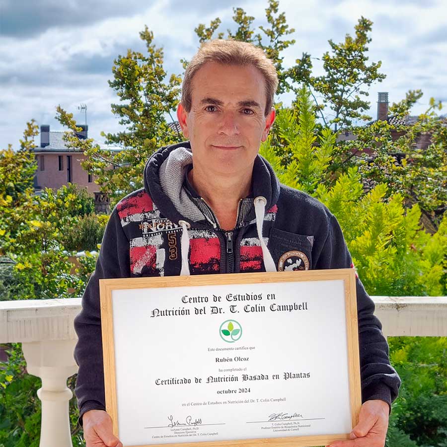 Cómo estos 9 graduados de nuestro programa utilizan sus Certificados de Nutrición Basada en Plantas