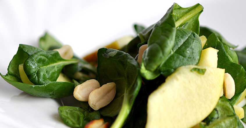 Spinach Salad with Curry Dressing