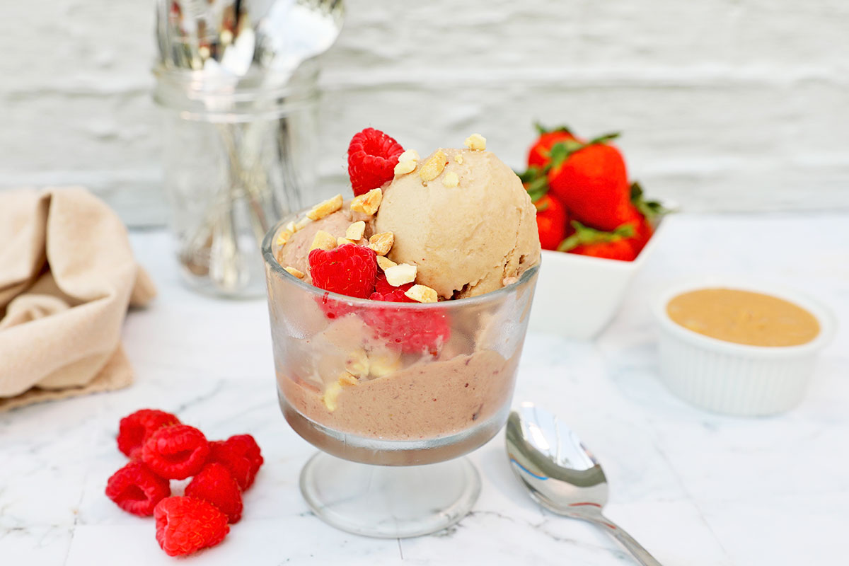 Helado de mantequilla de maní y mermelada