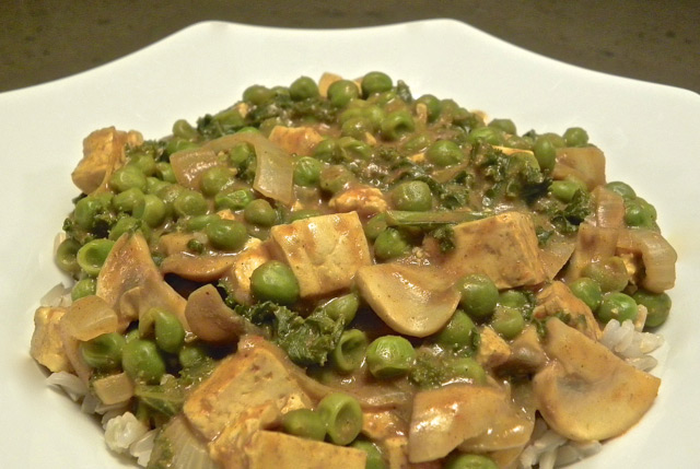 stir-fried veggies and tofu on brown rice