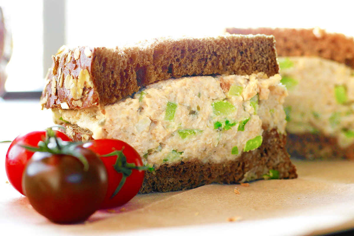 Deli Style "Tuna" Salad Sandwich With Cashew Mayo