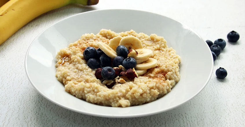 Millet Porridge with Bananas and Blueberries