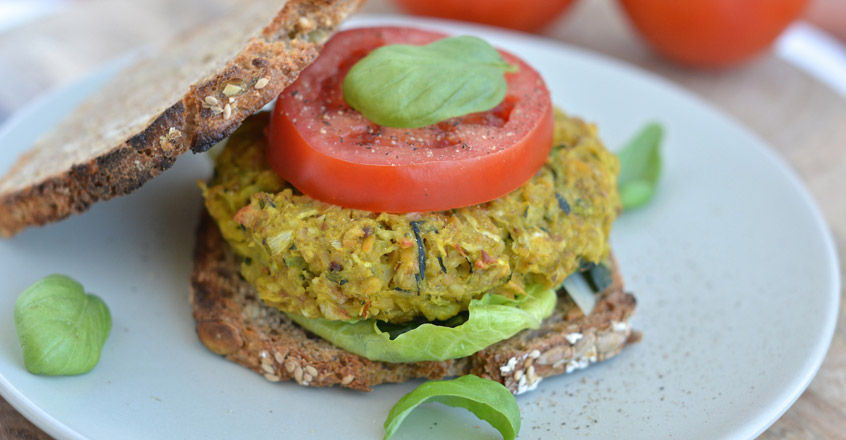 Hamburguesa vegetariana de garbanzo y calabaza de verano