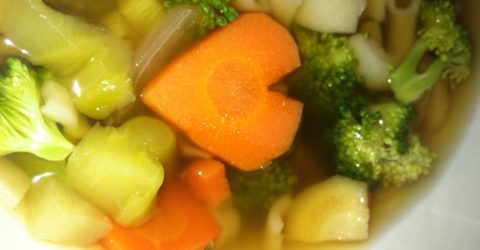 Sopa de fideos con brócoli y jengibre