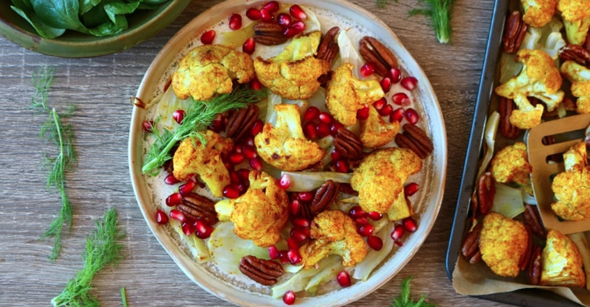 Coliflor y cúrcuma con hinojo al horno