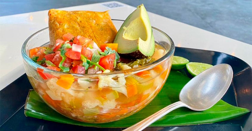 Caldo Tlalpeño - Centro de Estudios en Nutrición