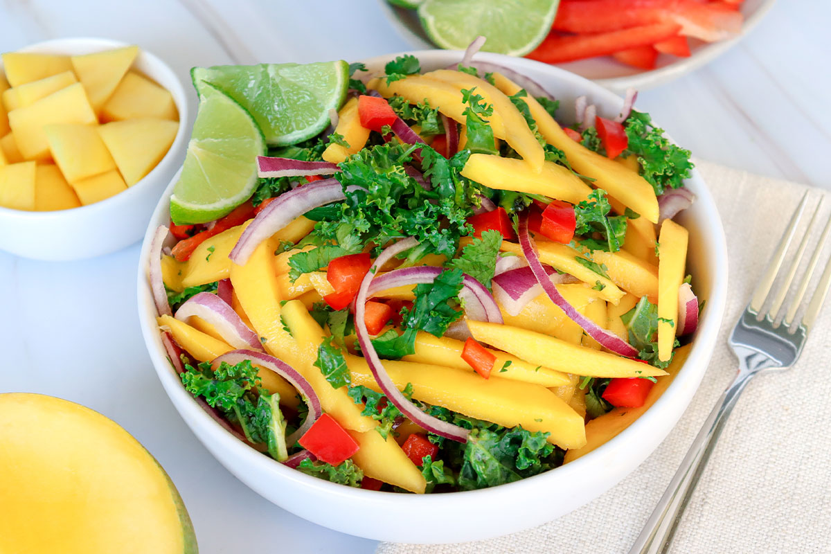 Ceviche de mango y col rizada