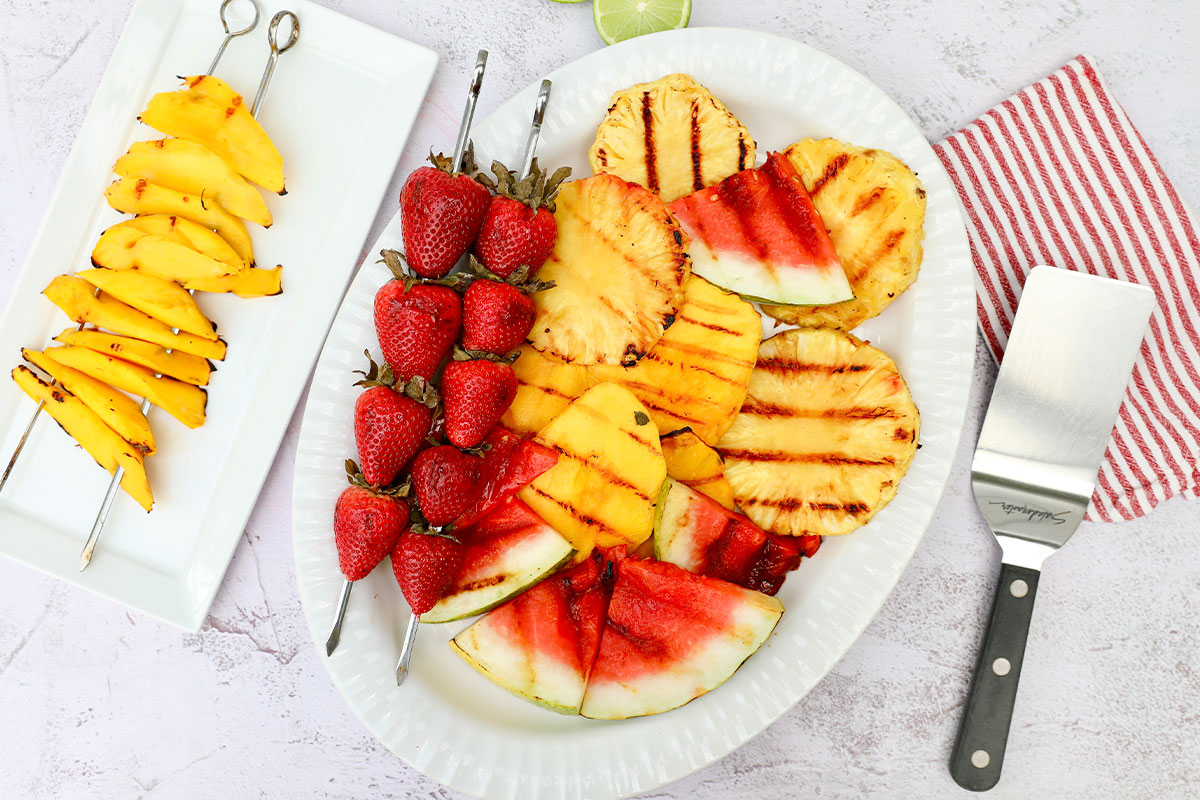 Fruta a la parrilla con limón