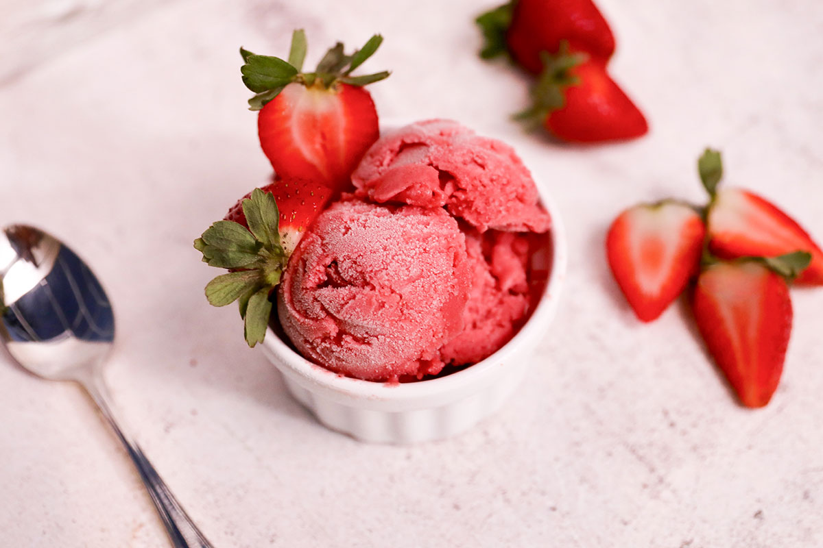 Helado de fresas vegano